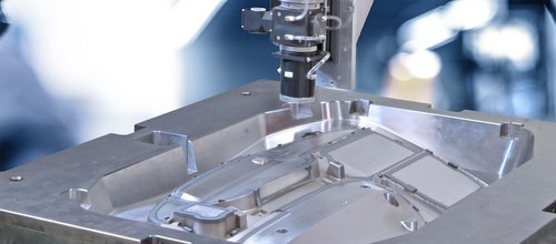 Process of a metal model being hardened by Laserline diode lasers