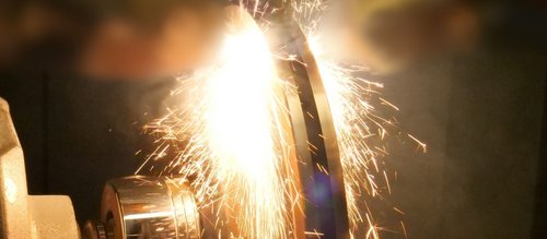 Simultaneous cladding process on a brake disc by Laserline diode lasers